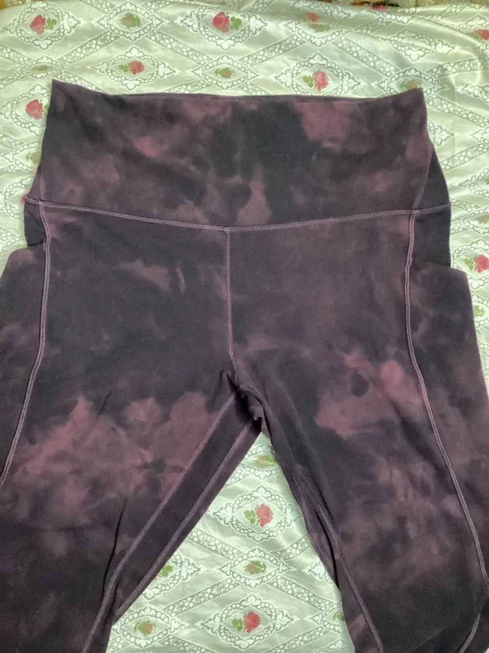 Lululemon Tie-Dye High-Waist Leggings - Plum/Black 12 - Picture 7 of 9